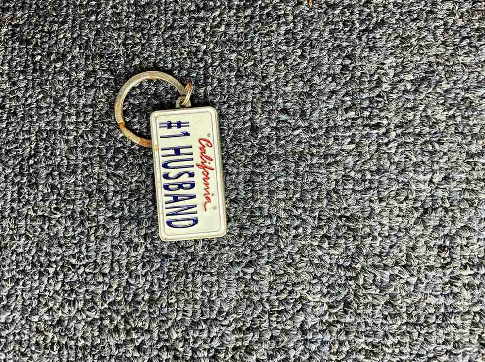 #1 Husband Keychain – California License Plate Design
