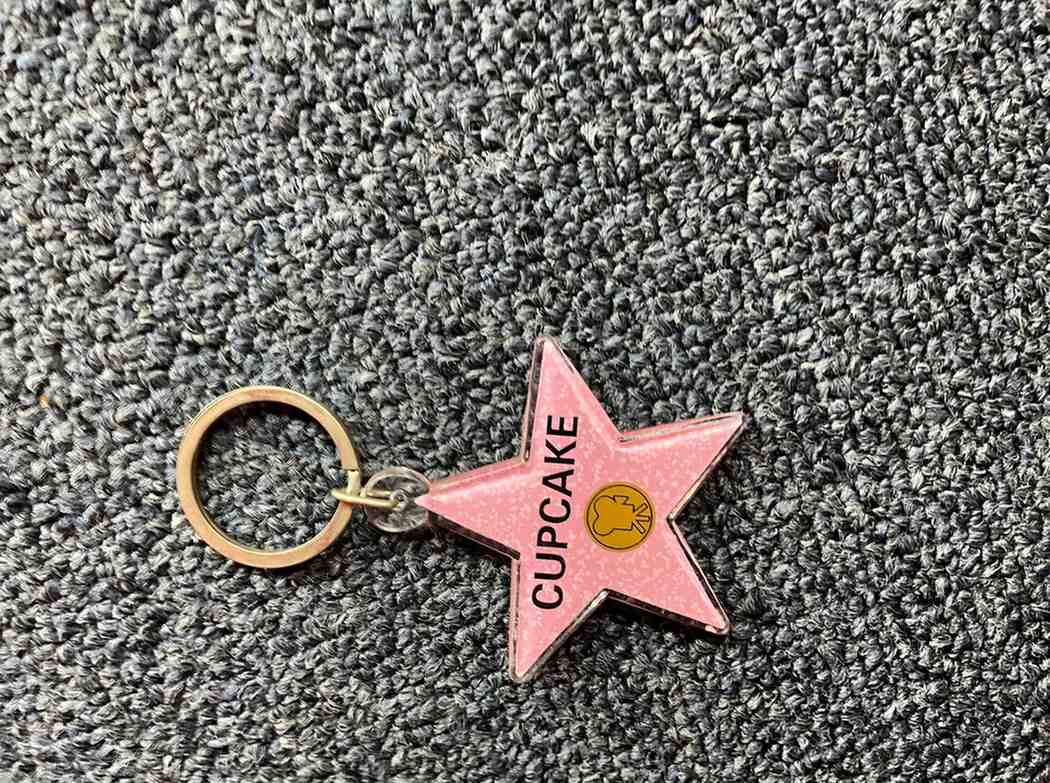 Cupcake Star Keychain – Hollywood Walk of Fame Style